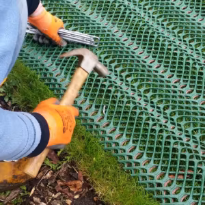 U-Pin - Grass landscape installation