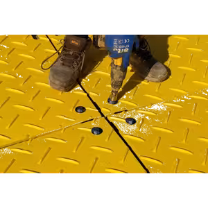 Vis-Trak Hi-Vis Heavy Duty Access Mat - Temporary access ground protection connection
